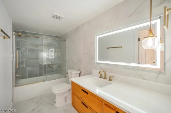 $1,595 | 5055 West Hacienda Avenue, Unit 2034, Las Vegas, NV 89118