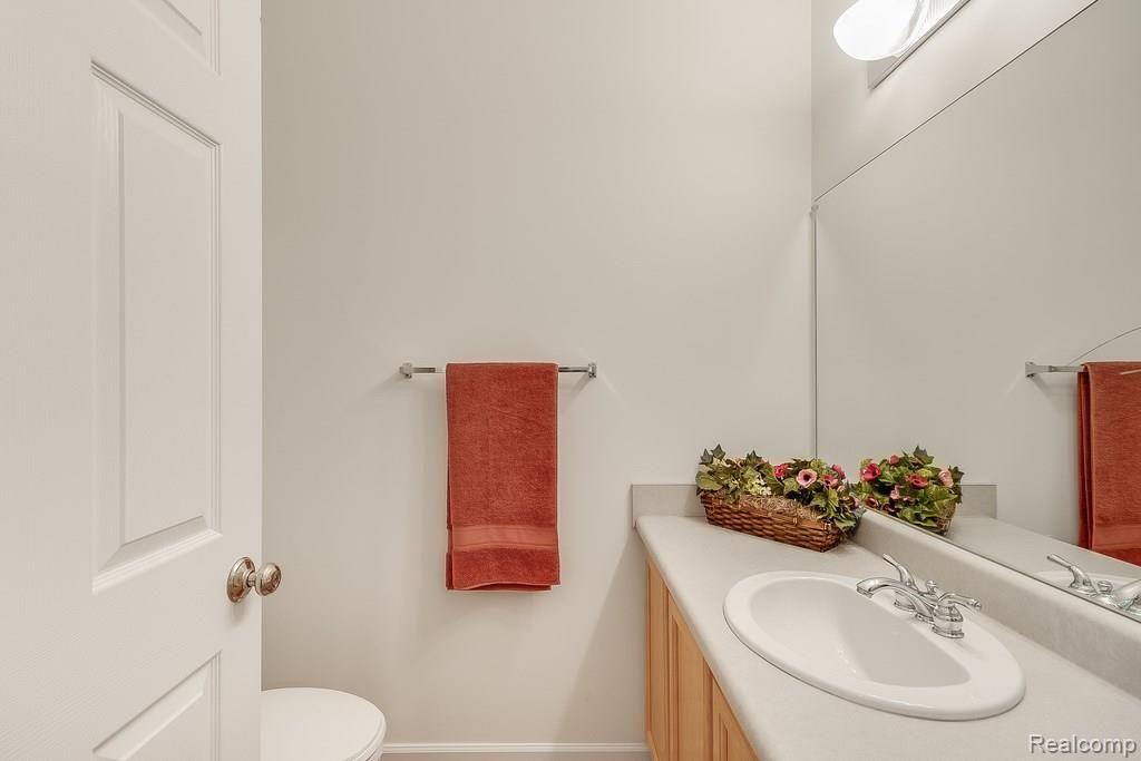 41821 Mitchell Road Novi, MI 48377 - Photo 16 of 30