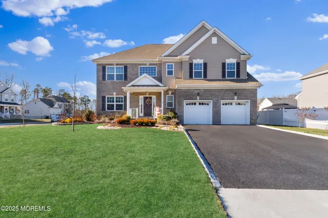 $949,000 | 29 Tasha Lane, Howell, NJ 07731