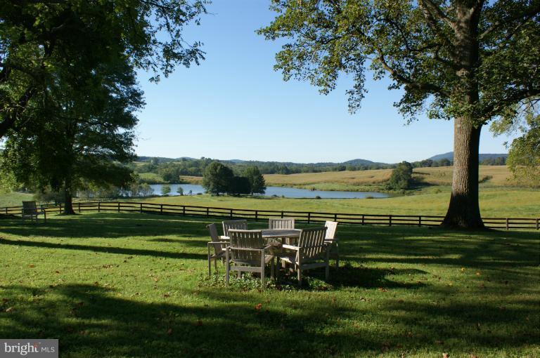 9525 Maidstone Road Delaplane, VA 20144 - Photo 2 of 30 View