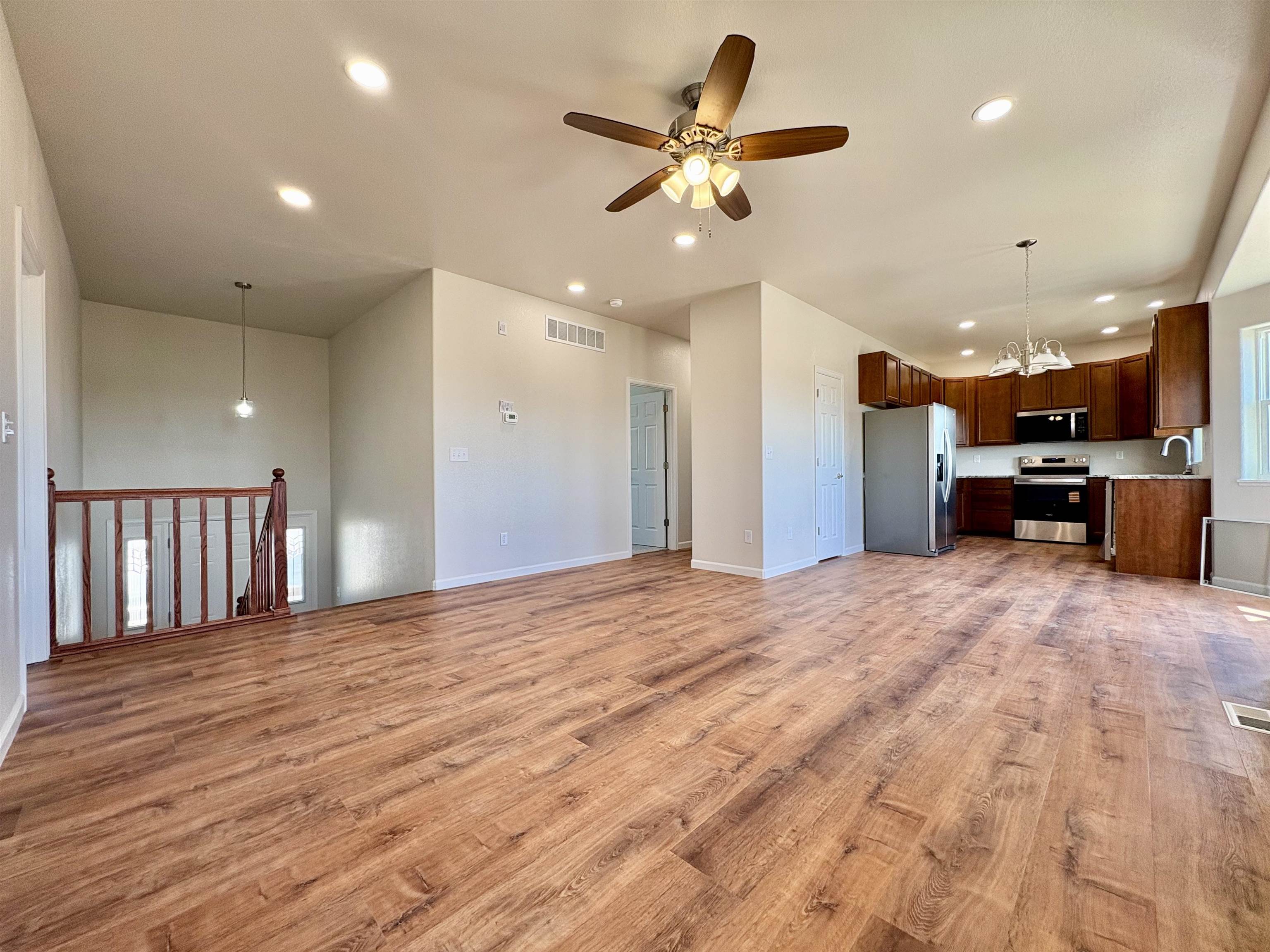 915 Flicker Street Douglas, WY 82633 - Photo 8 of 34