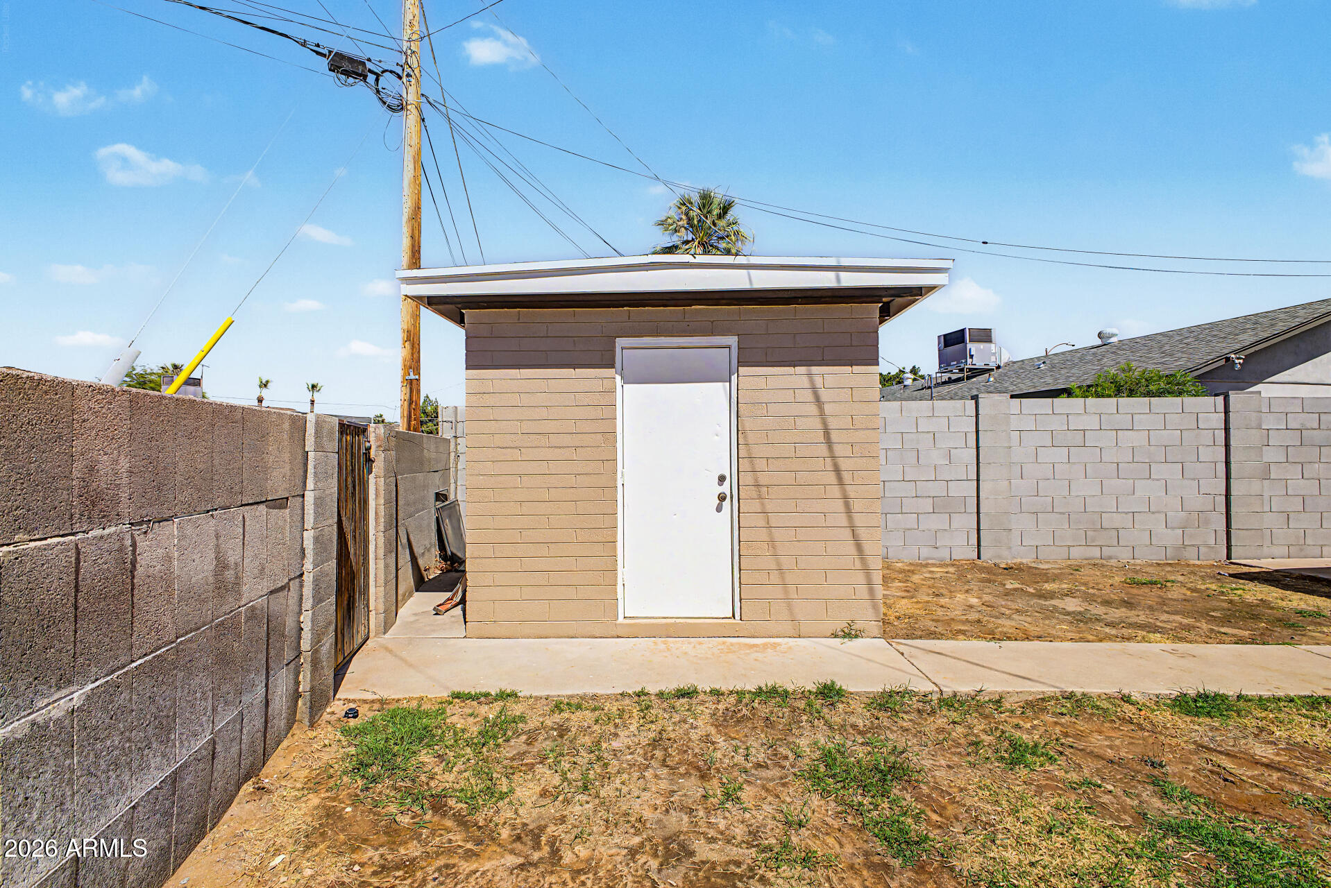 2022 East Monterey Way Phoenix, AZ 85016 - Photo 26 of 29 a view of a garage