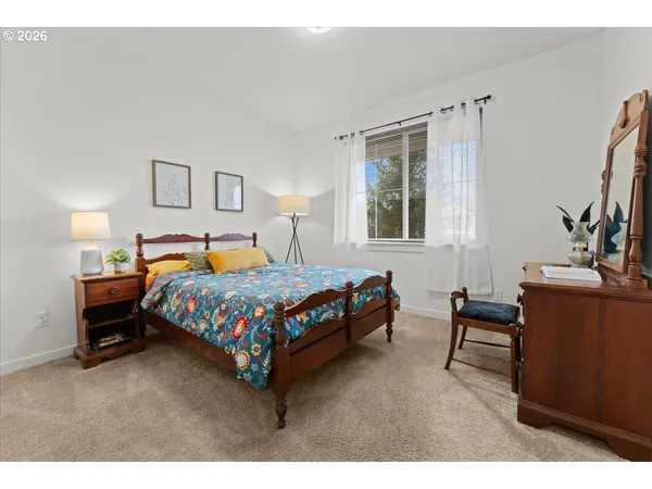 $569,900 | 1320 North Broadway Street, Estacada, OR 97023