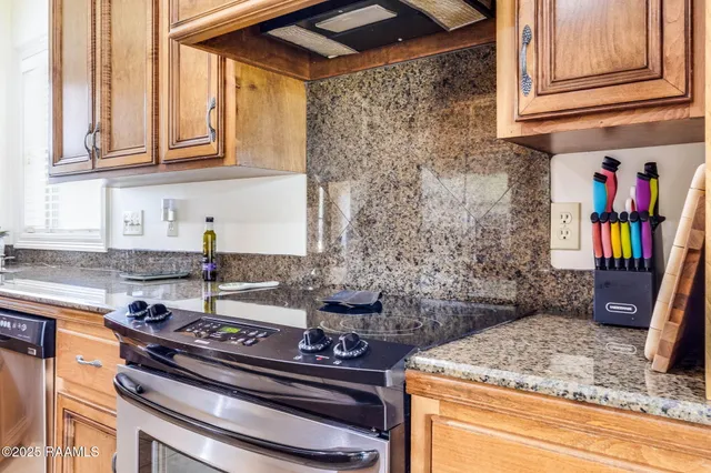 $490,000 | 5105 La Premiere Drive, Maurice, LA 70555