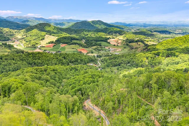 $799,000 | 99999 Hookers Gap Road, Candler, NC 28715