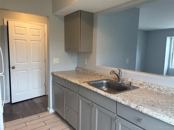 $2,000 | 32 Palmer Avenue, Unit 5, Middletown, NY 10940