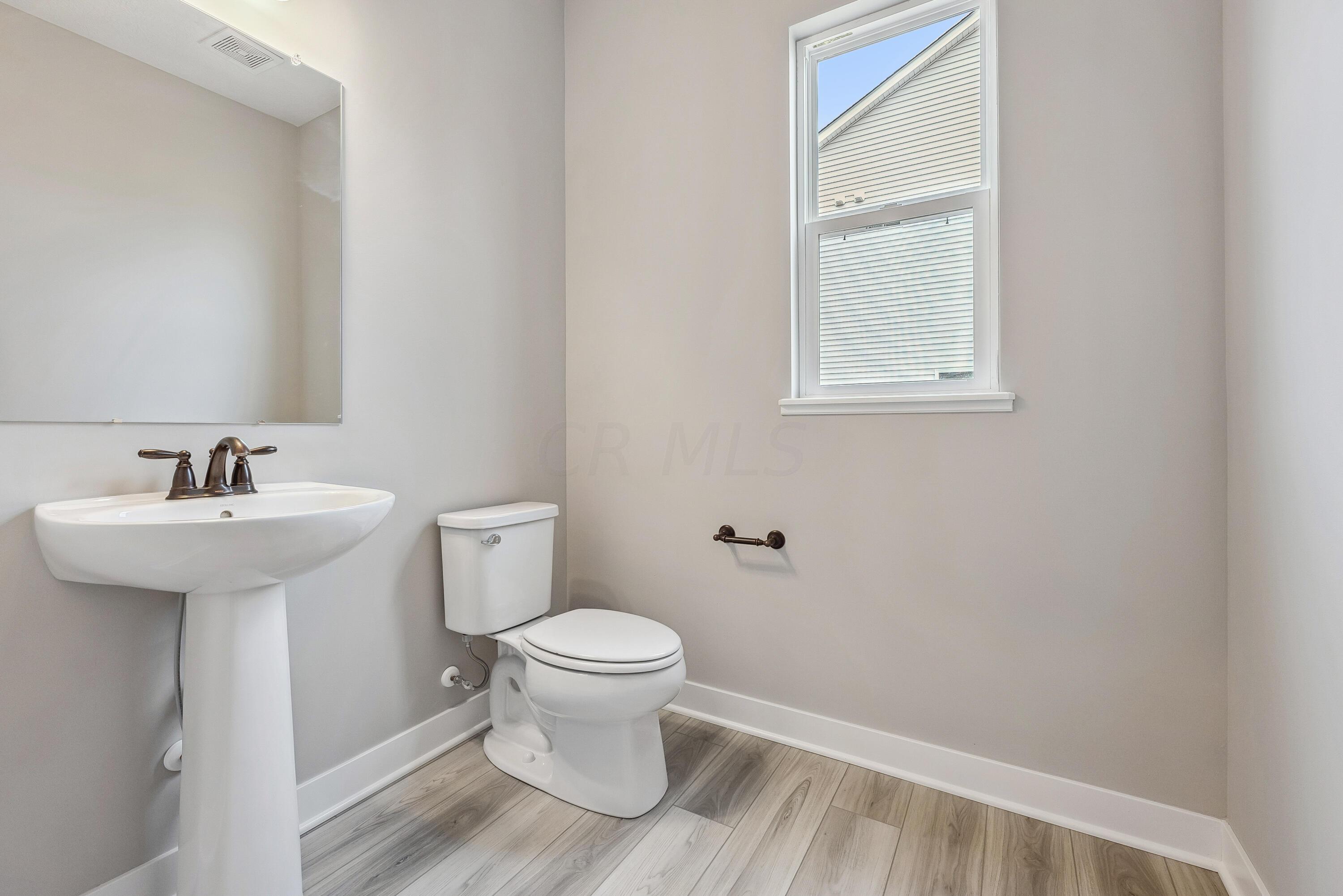 3299 Logsdon Loop Delaware, OH 43015 - Photo 7 of 41 Bathroom