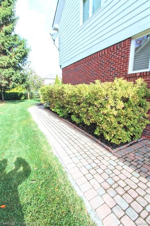 19913 Mapleton Drive Macomb, MI 48044 - Photo 30 of 40