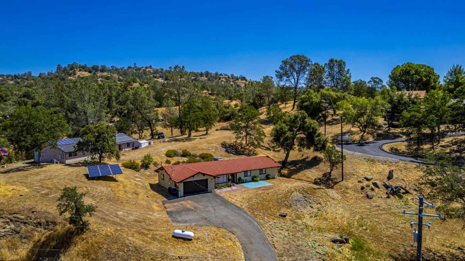 29165 Revis Road Coarsegold, CA 93614 - Photo 2 of 51 Gallery Image 2