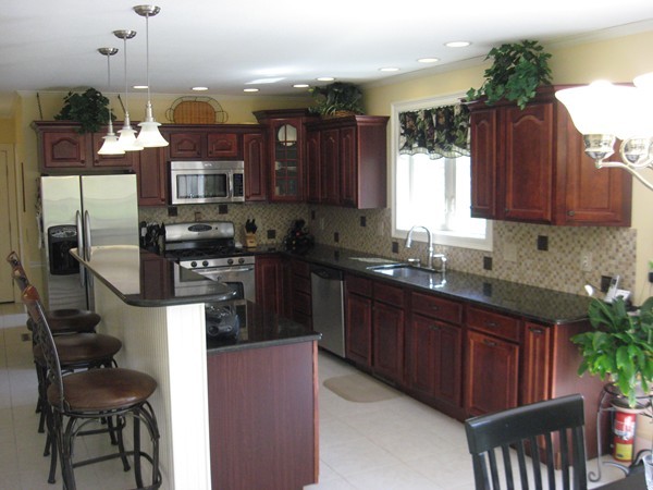 344 Ware Road Belchertown, MA 01007 - Photo 4 of 30 Gallery Image 4