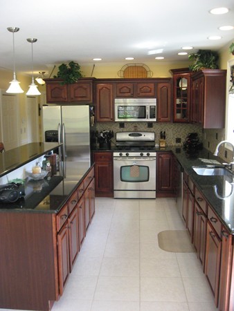 344 Ware Road Belchertown, MA 01007 - Photo 5 of 30 Gallery Image 5