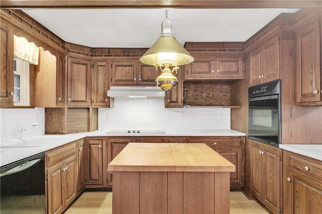 143 Wolfe Run Road Cranberry Township, PA 16066 - Photo 11 of 25 Gallery Image 11