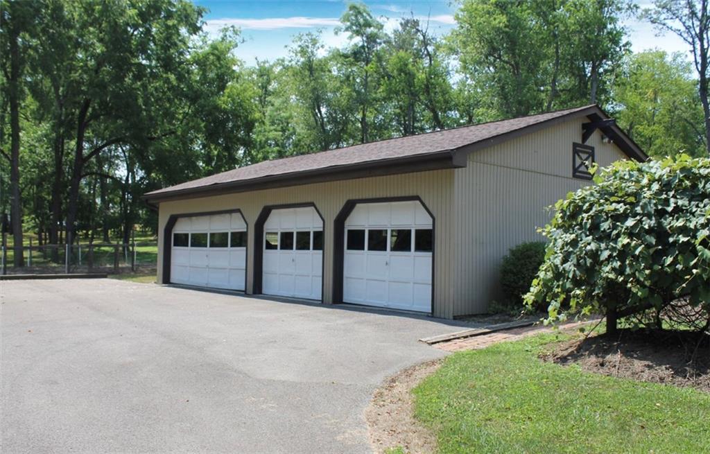 143 Wolfe Run Road Cranberry Township, PA 16066 - Photo 20 of 25 Gallery Image 20