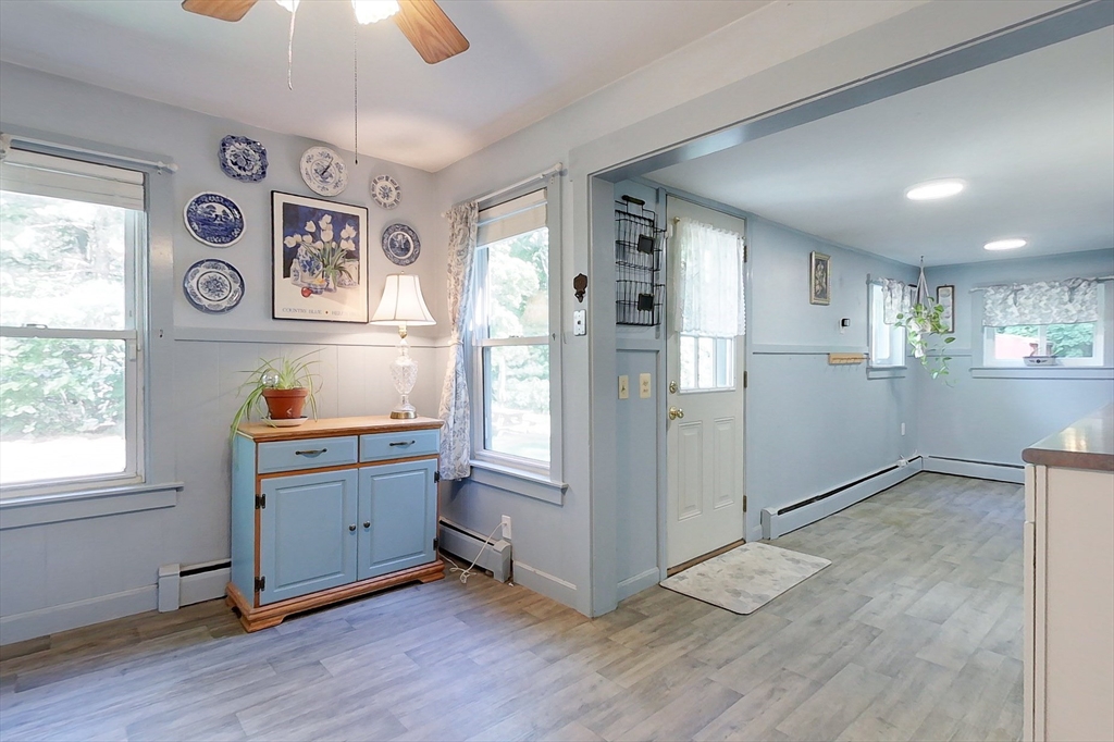 211 Main Street Townsend, MA 01469 - Photo 5 of 32