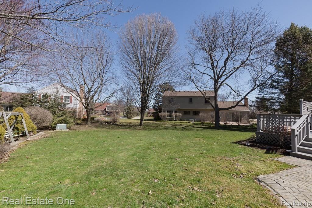1352 Chestnut Lane Rochester Hills, MI 48309 - Photo 33 of 35