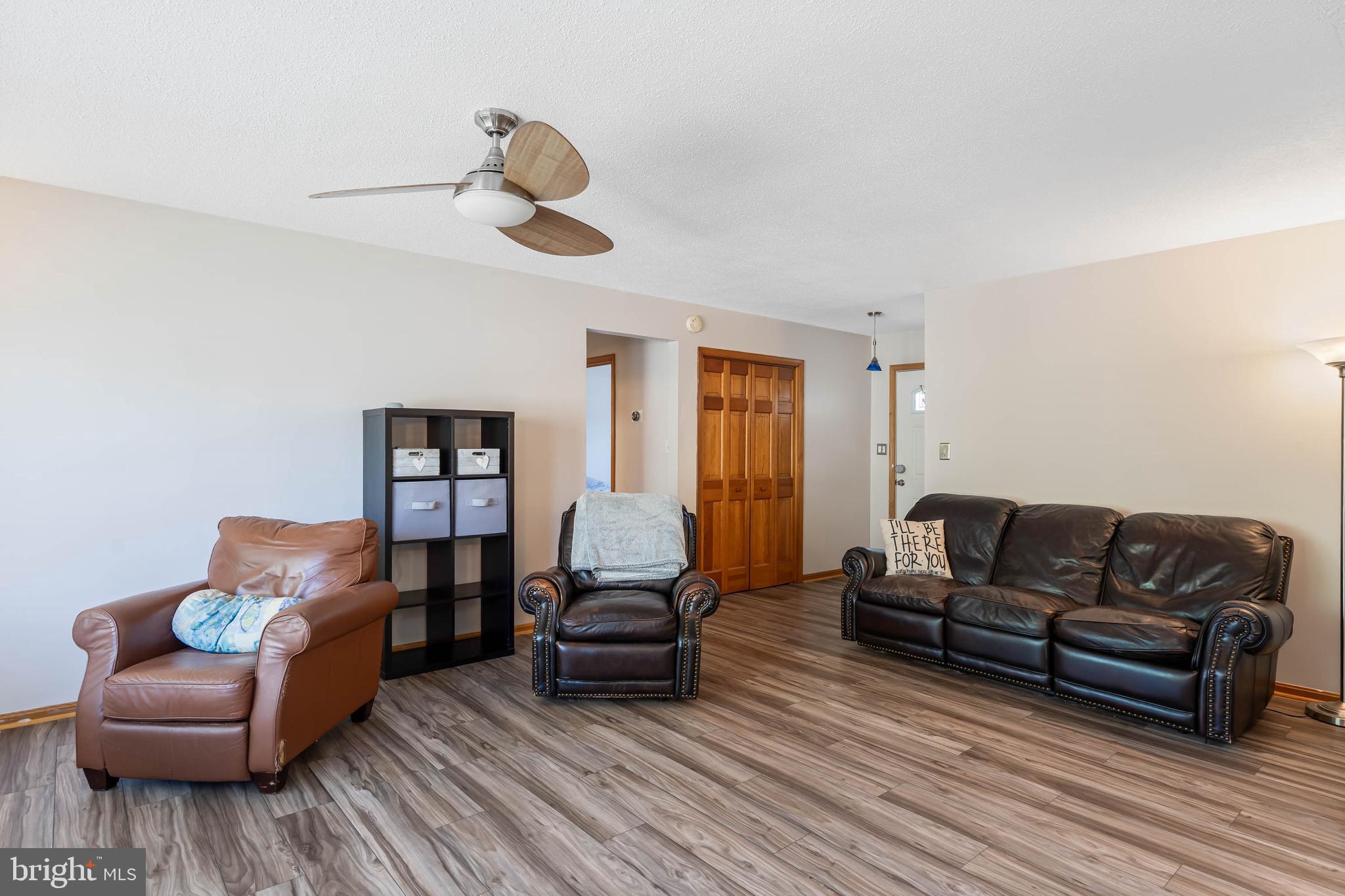 521 Harbor Road Ocean View, DE 19970 - Photo 14 of 46 a living room with furniture