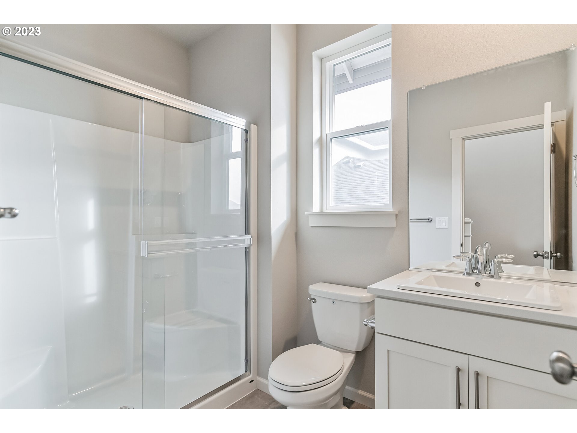 2508 South 4th Way Ridgefield, WA 98642 - Photo 8 of 36 Bathroom