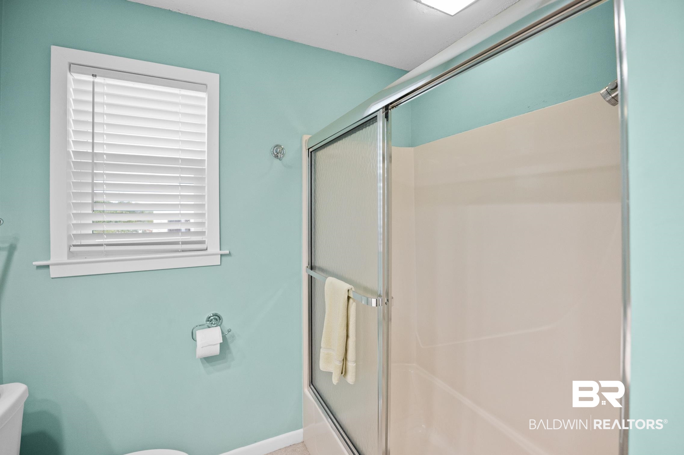 30388 River Road Orange Beach, AL 36561 - Photo 24 of 72 Full bath with toilet