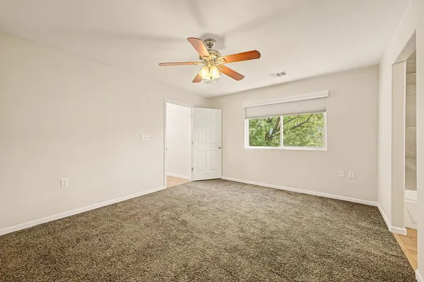 $2,500 | 3221 North 37th Street, Unit 10, Phoenix, AZ 85018