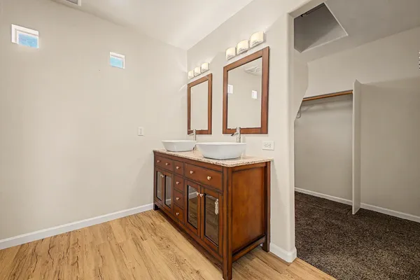 $2,500 | 3221 North 37th Street, Unit 10, Phoenix, AZ 85018