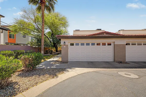 $2,500 | 3221 North 37th Street, Unit 10, Phoenix, AZ 85018