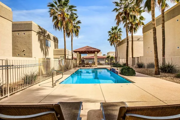 $2,500 | 3221 North 37th Street, Unit 10, Phoenix, AZ 85018