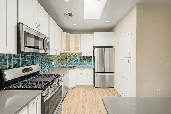 $2,500 | 3221 North 37th Street, Unit 10, Phoenix, AZ 85018