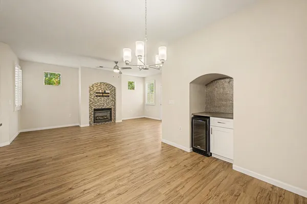 $2,500 | 3221 North 37th Street, Unit 10, Phoenix, AZ 85018