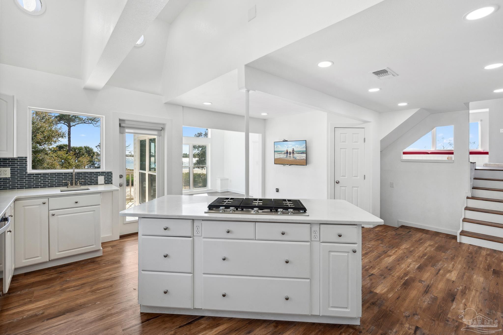 520 Parish Boulevard Mary Esther, FL 32569 - Photo 17 of 54