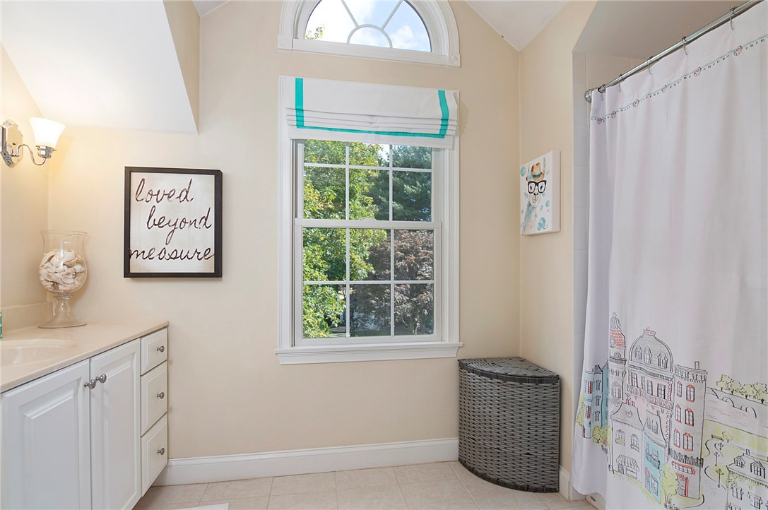 160 Middle Road East Greenwich, RI 02818 - Photo 26 of 35 Gallery Image 26