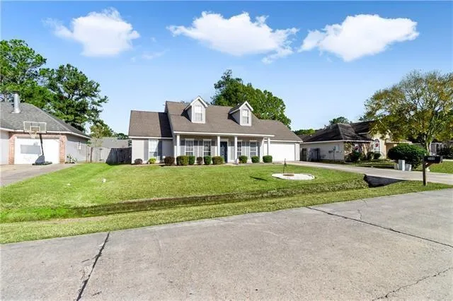 $2,000 | 300 Ryan Avenue, Abita Springs, LA 70420