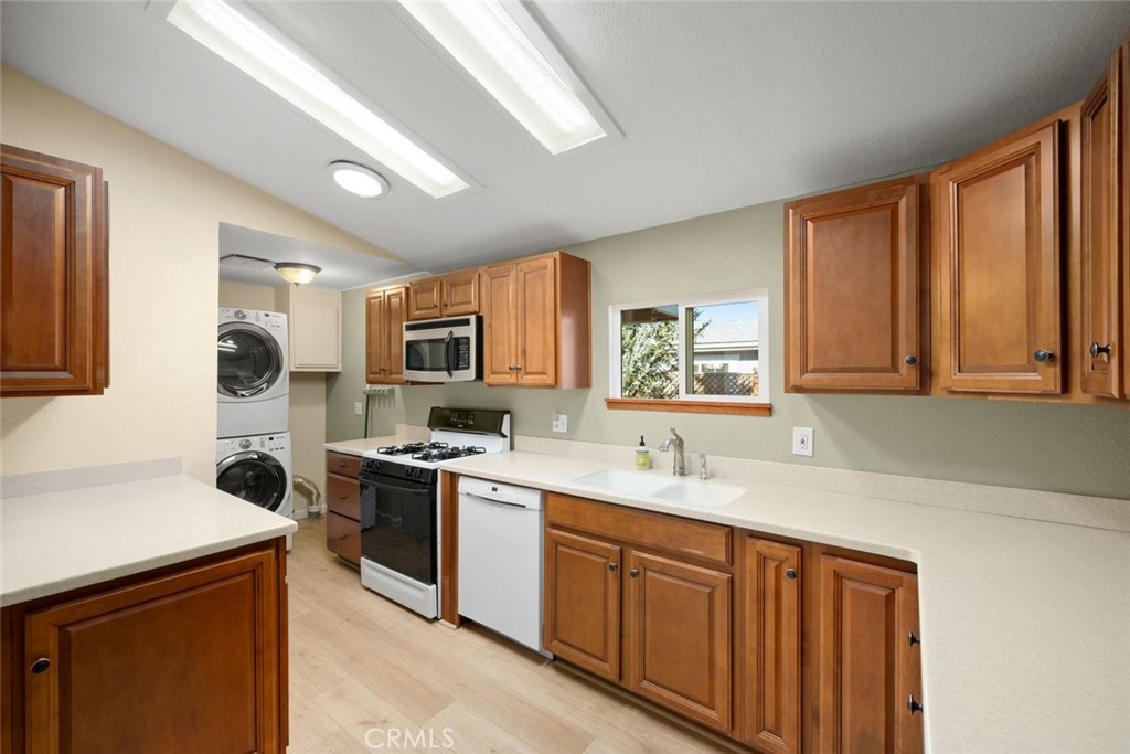 1220 Bennett Way, Unit 83 Templeton, CA 93465 - Photo 7 of 39