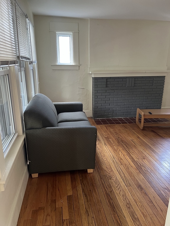 183 Middlesex Street Springfield, MA 01109 - Photo 7 of 41 Gallery Image 7