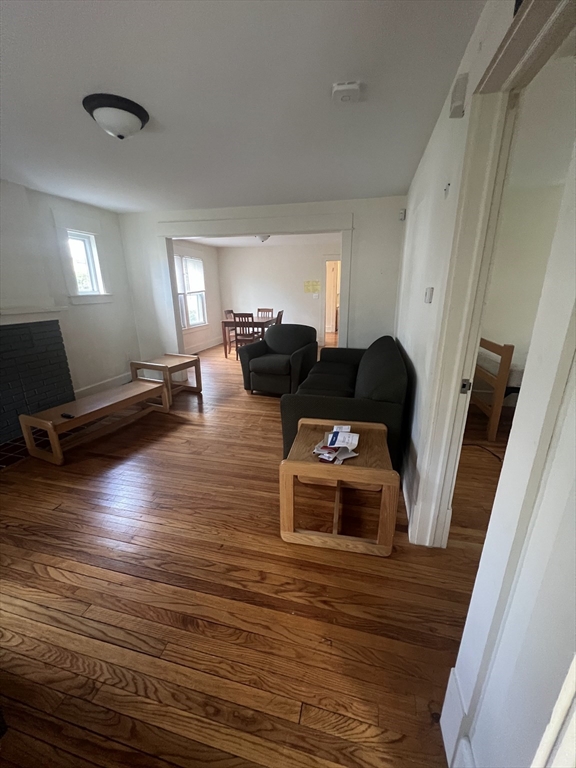 183 Middlesex Street Springfield, MA 01109 - Photo 8 of 41 Gallery Image 8