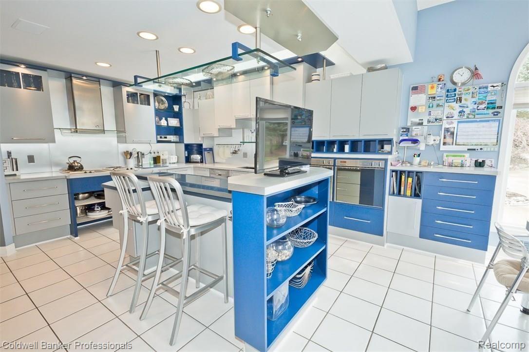 36195 Howard Road Farmington, MI 48331 - Photo 26 of 71 Kitchen