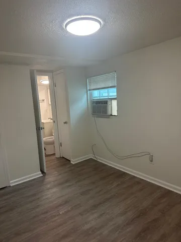 $1,000 | 210 West 8th Avenue, Unit A, Tallahassee, FL 32303