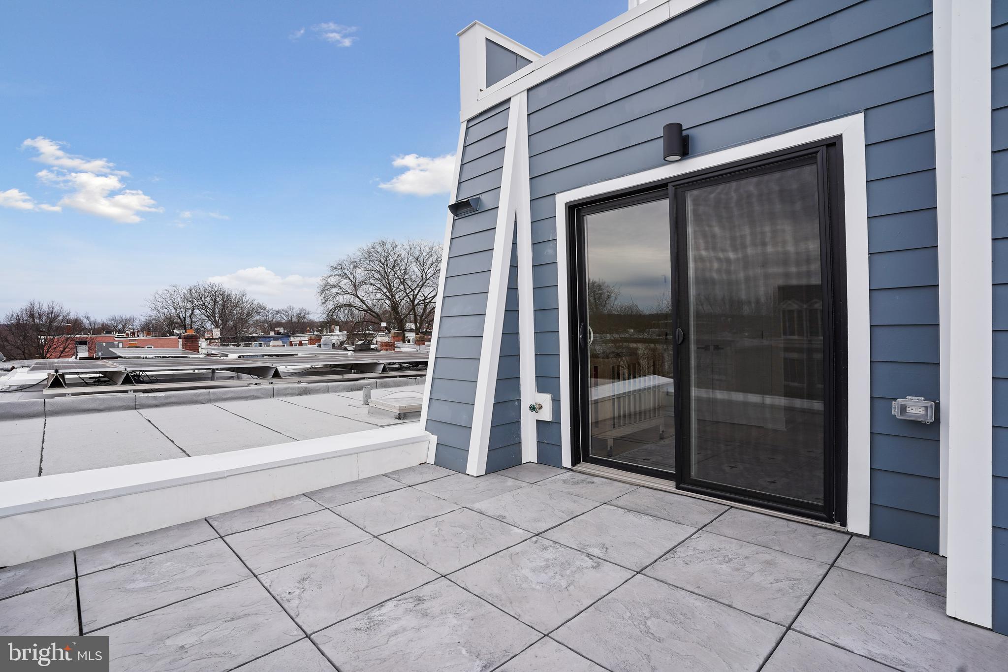 329 16th Street Southeast Washington, DC 20003 - Photo 34 of 39 a view of a terrace