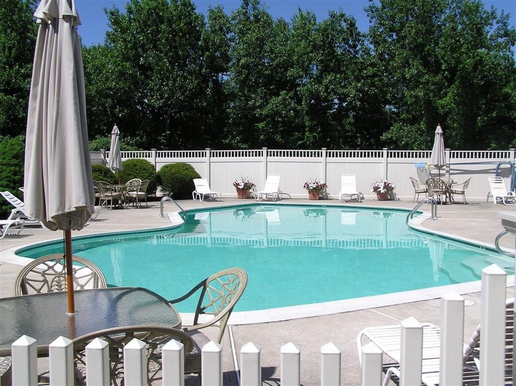 405 Treasure Island Road, Unit 405 Webster, MA 01570 - Photo 2 of 30 Gallery Image 2