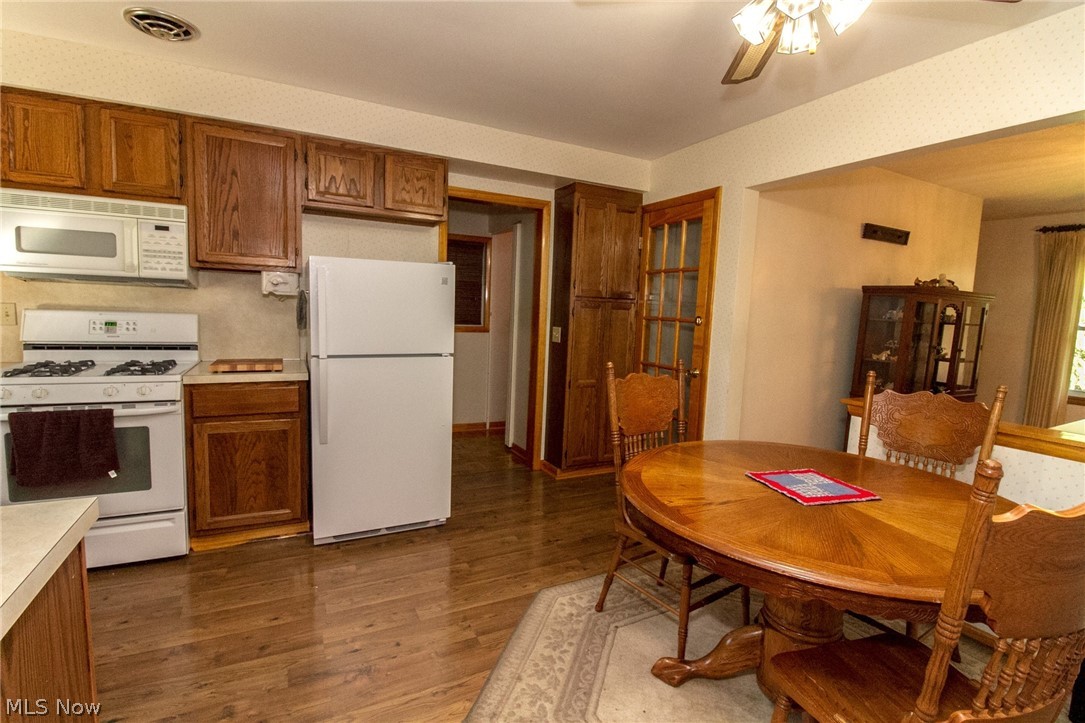 17837 Hicks Road Walton Hills, OH 44146 - Photo 6 of 29