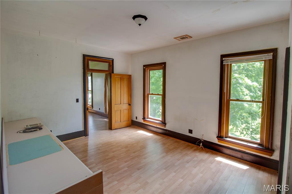 115 North Main Street Modesto, IL 62667 - Photo 27 of 57