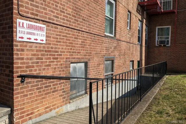 a view of entryway with stairs