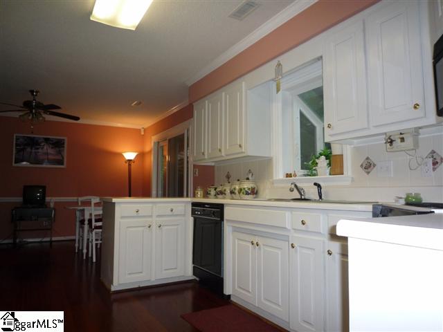 505 Yorktown Road Moore, SC 29369 - Photo 9 of 25 Gallery Image 9