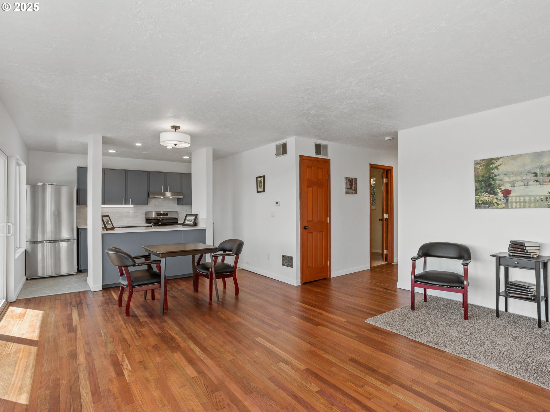 3701 Southwest Condor Avenue, Unit L1 Portland, OR 97239 - Photo 17 of 33 Gallery Image 17