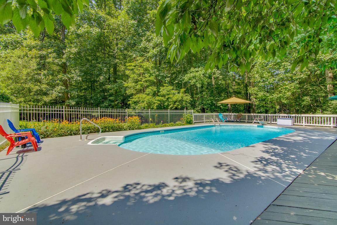 13613 Bethel Road Manassas, VA 20112 - Photo 12 of 66 20,000 gallon salt water pool