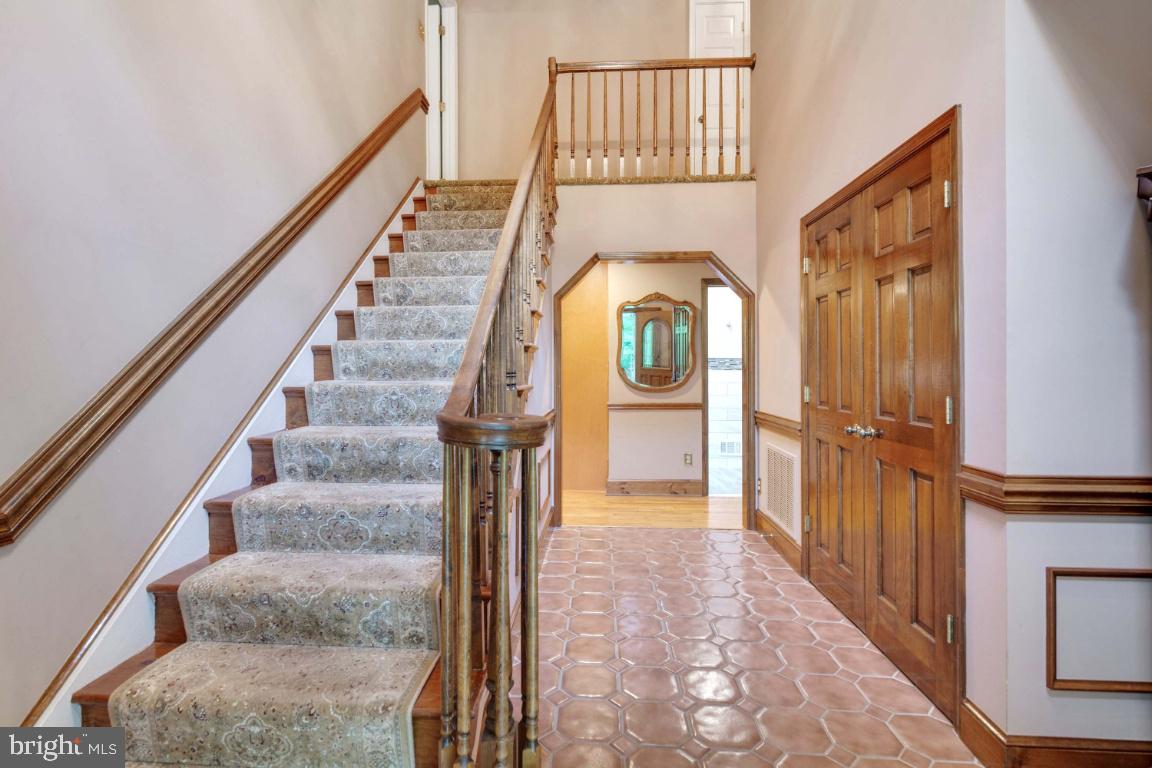 13613 Bethel Road Manassas, VA 20112 - Photo 19 of 66 Lovely 2 story foyer