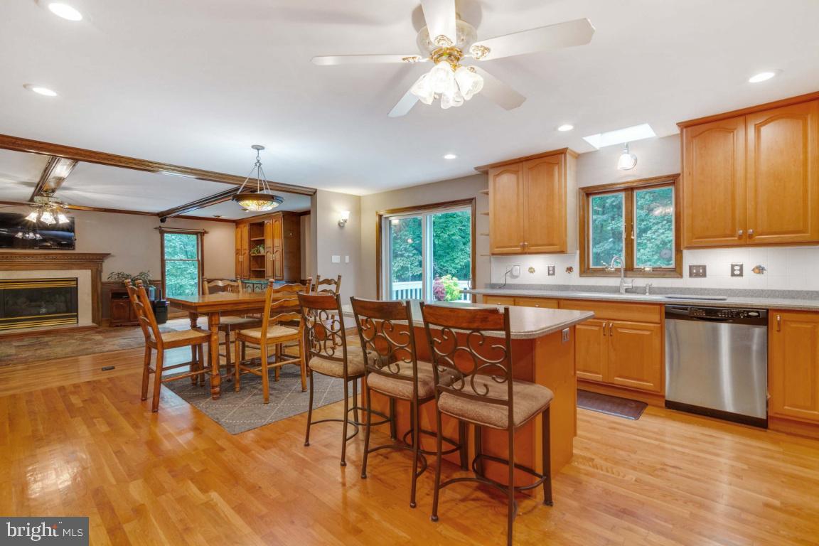 13613 Bethel Road Manassas, VA 20112 - Photo 23 of 66 Kitchen opens to family room