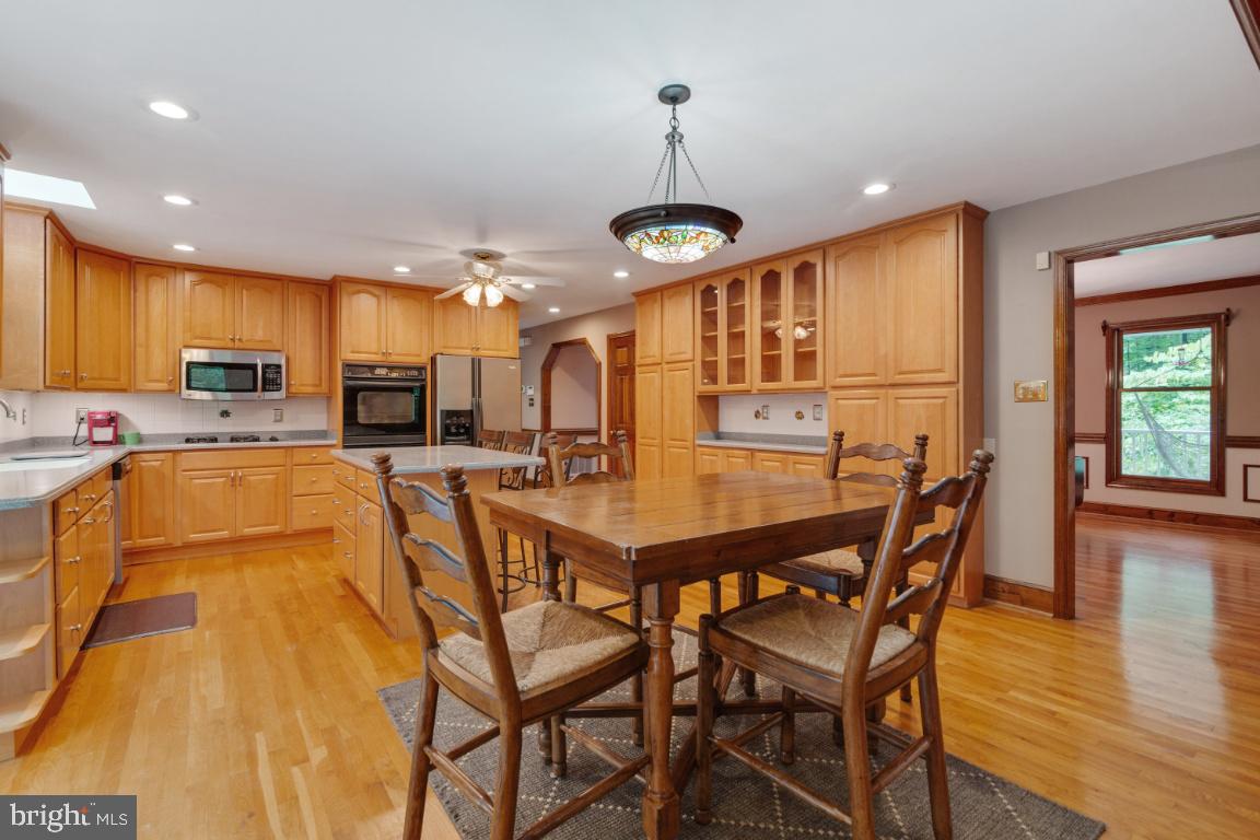 13613 Bethel Road Manassas, VA 20112 - Photo 28 of 66 The kitchen and eat in area is huge!