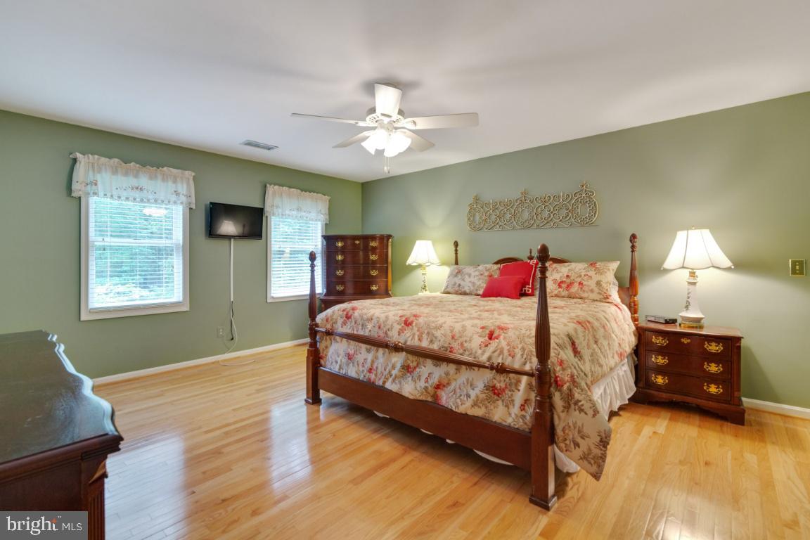 13613 Bethel Road Manassas, VA 20112 - Photo 39 of 66 Owner's suite shown with King Size furniture -