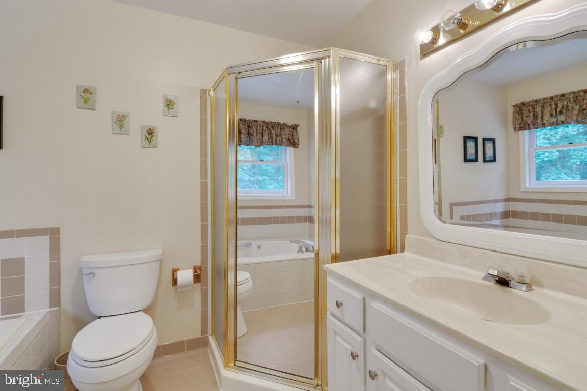 13613 Bethel Road Manassas, VA 20112 - Photo 46 of 66 En-suite bath