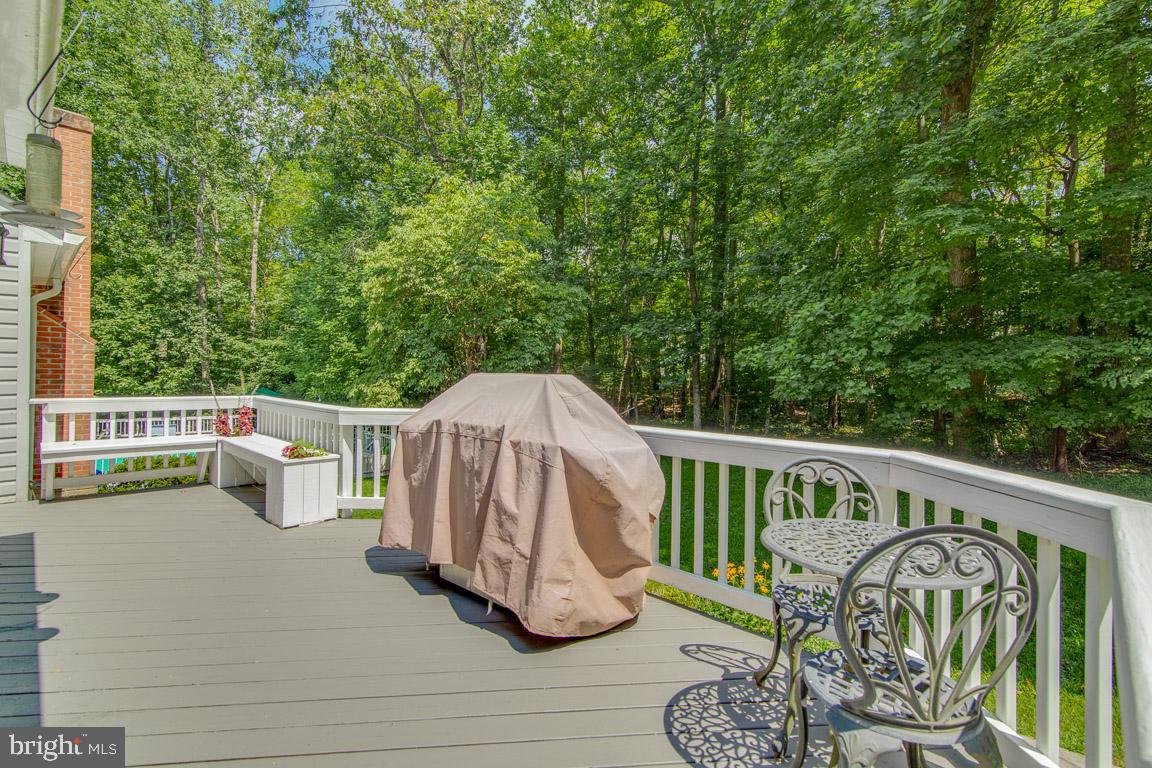 13613 Bethel Road Manassas, VA 20112 - Photo 10 of 66 Wood deck with planter boxes